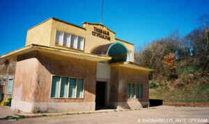 737_z_terme_32